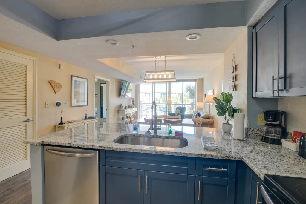 harbourgate marina 100 kitchen and living room